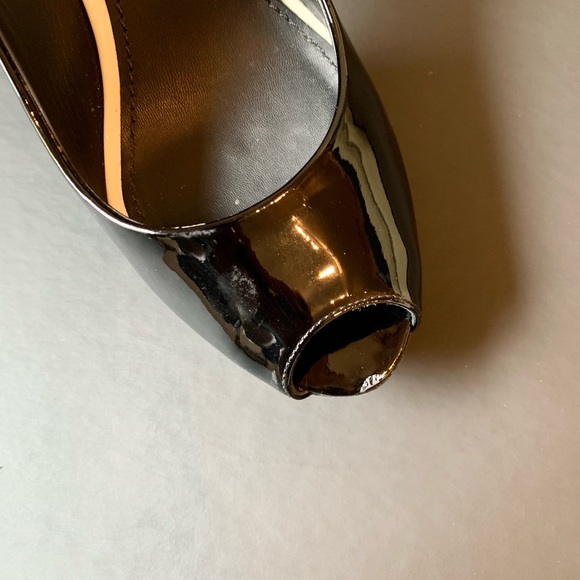 Louis Vuitton Eyeliner Peep Toe Platform Pumps - Picture 10 of 10